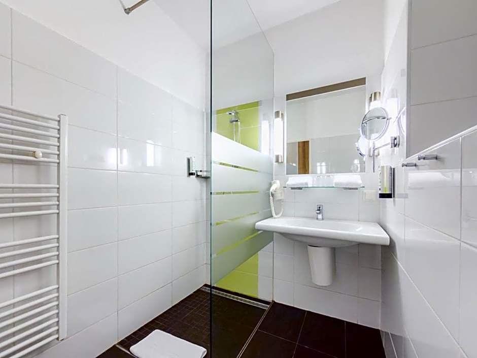 Hotel Sachsengang - free parking, near U1 & U2