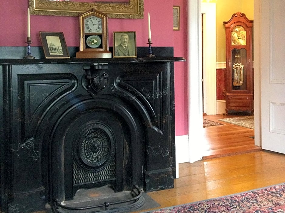 A Seafaring Maiden Bed and Breakfast