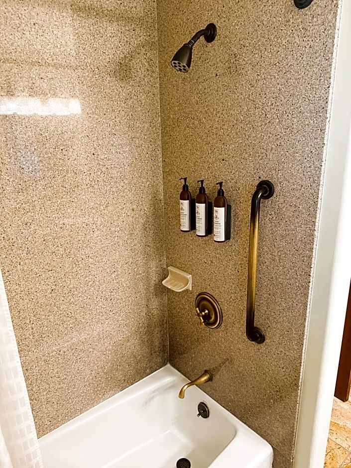 Castillo Inn at the Beach