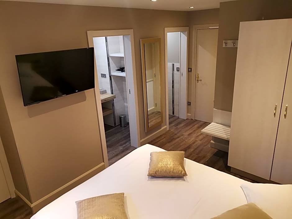 Logis Hotel Des Bains