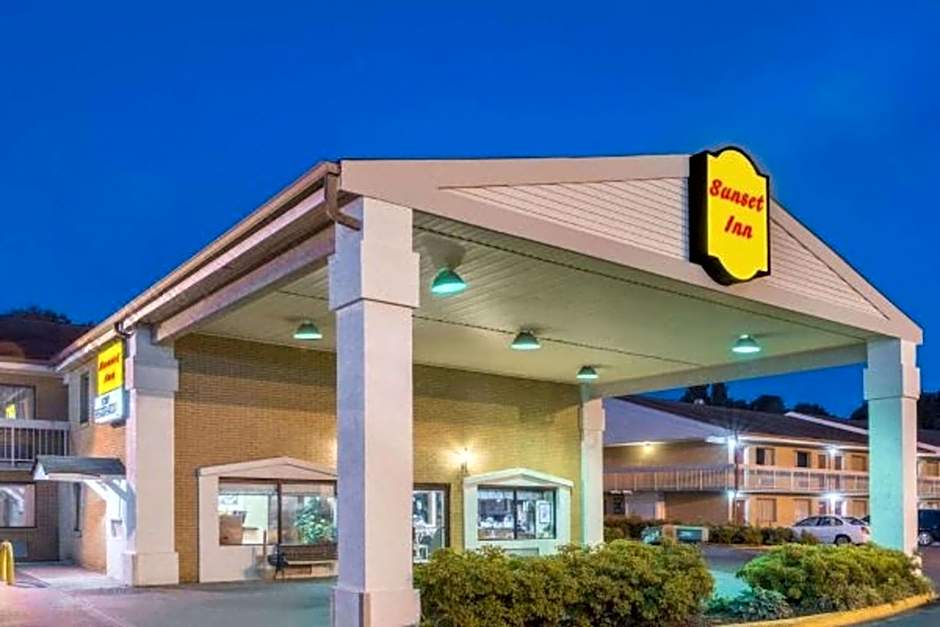 Studio 6 Suites Charlotte, NC Northlake