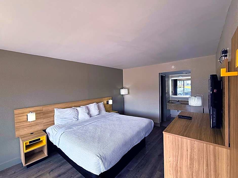 Days Inn by Wyndham Ruther Glen Kings Dominion Area