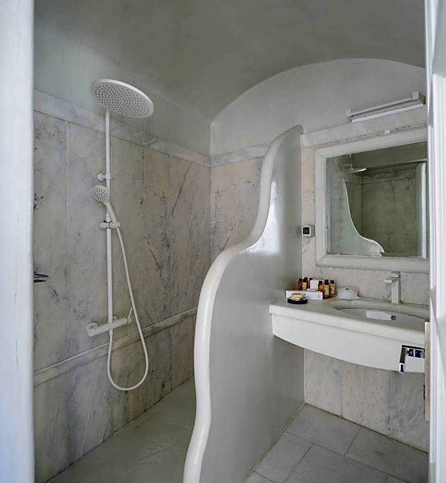 Nefeles Luxury Suites