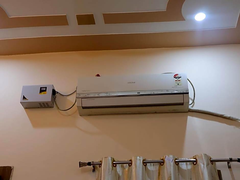 Hotel Chandra Dreams 