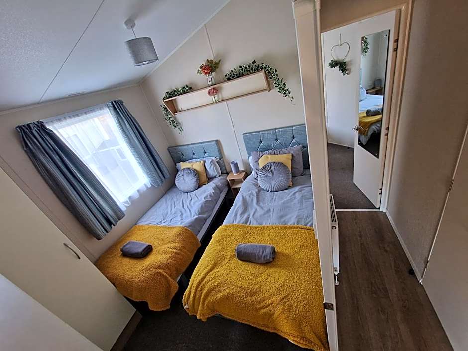 Livvi Rosa's Lodge