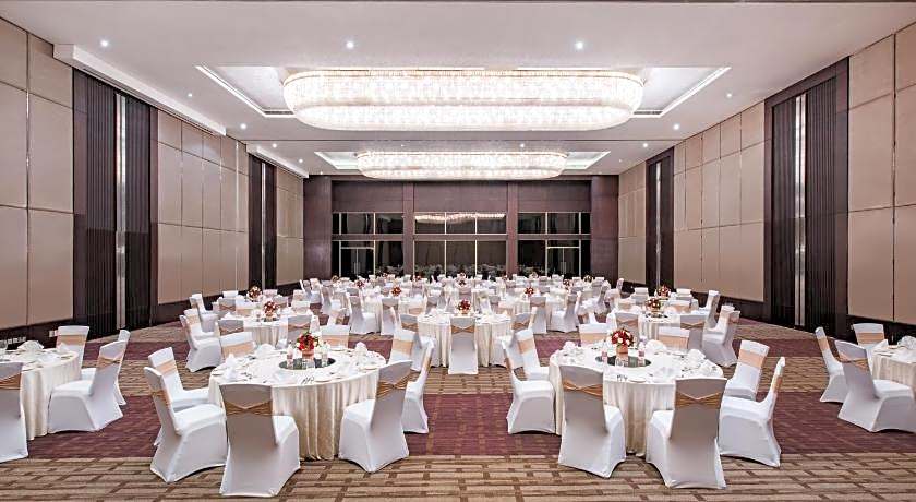 Crowne Plaza Kochi By IHG