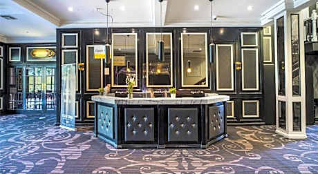 Nightcap at Skyways Hotel