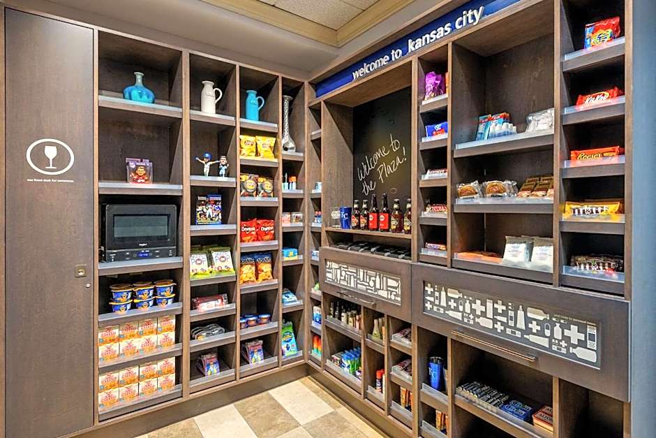 Hampton Inn By Hilton & Suites Kansas City-Country Club Plaza