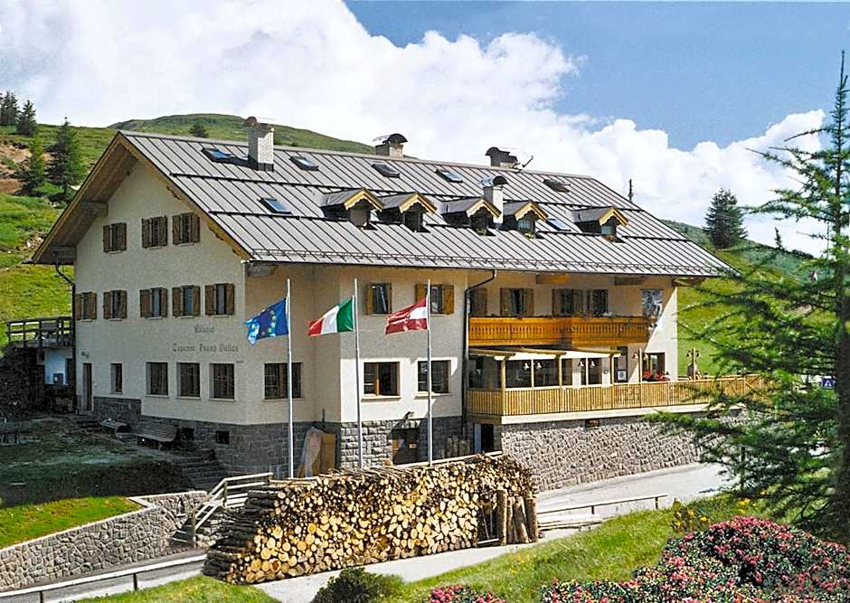 Rifugio Capanna Passo Valles