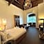 Gulf Hotel Colaba