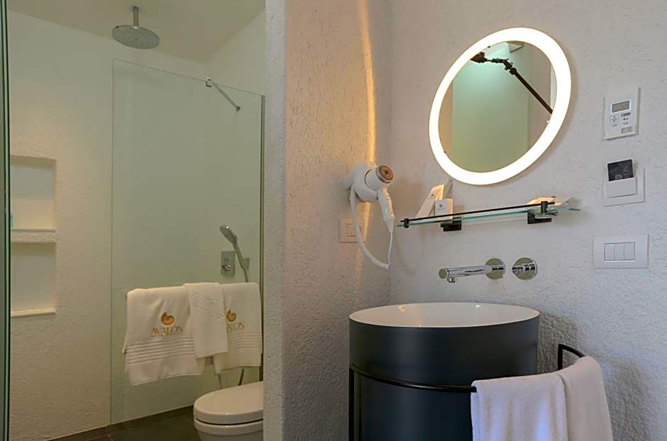 Avalon Boutique Hotel & Suites