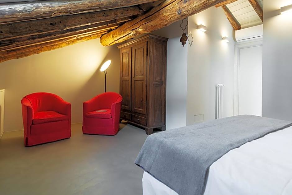 Photo 1 of 4 of Double Room