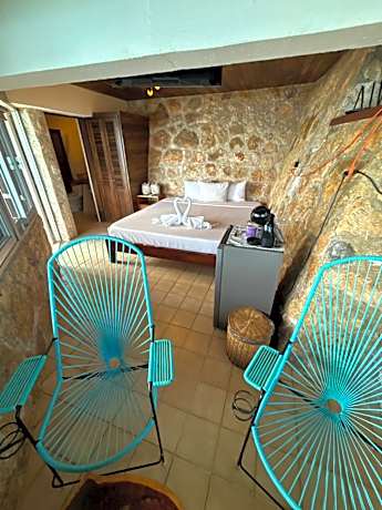 Suite with Lake View