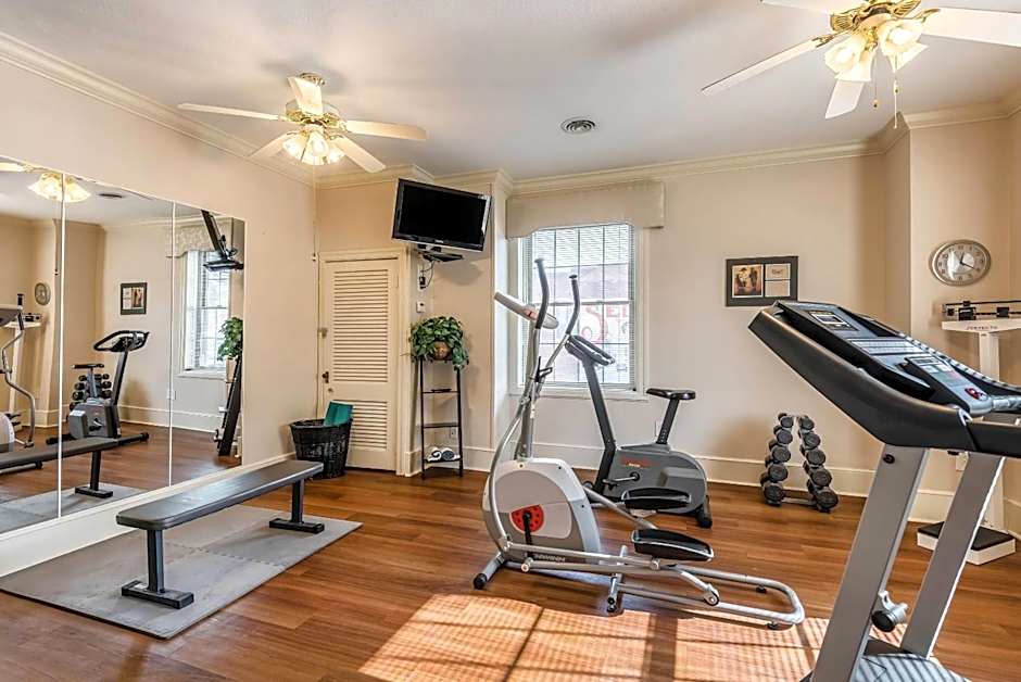 Hotel Bothwell Sedalia Central District, an Ascend Collection Hotel