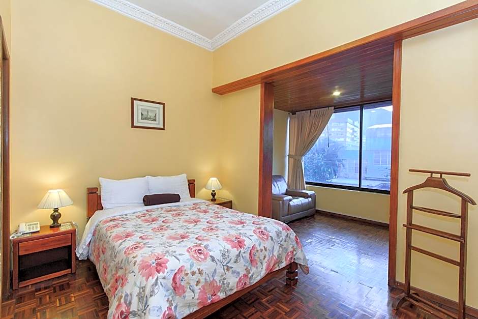 Photo 1 of 6 of Single Room