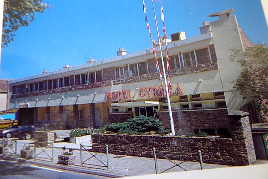 Hotel Cyrnea