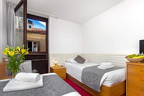 Twin Room with City View