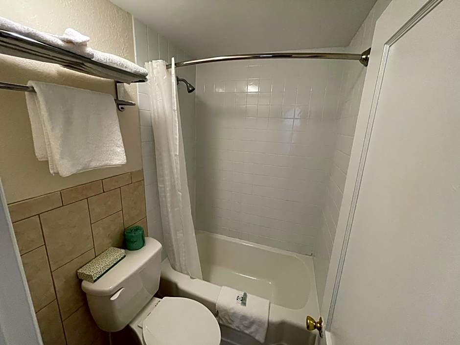 Wildwood Inn Hotel Beach & Boardwalk