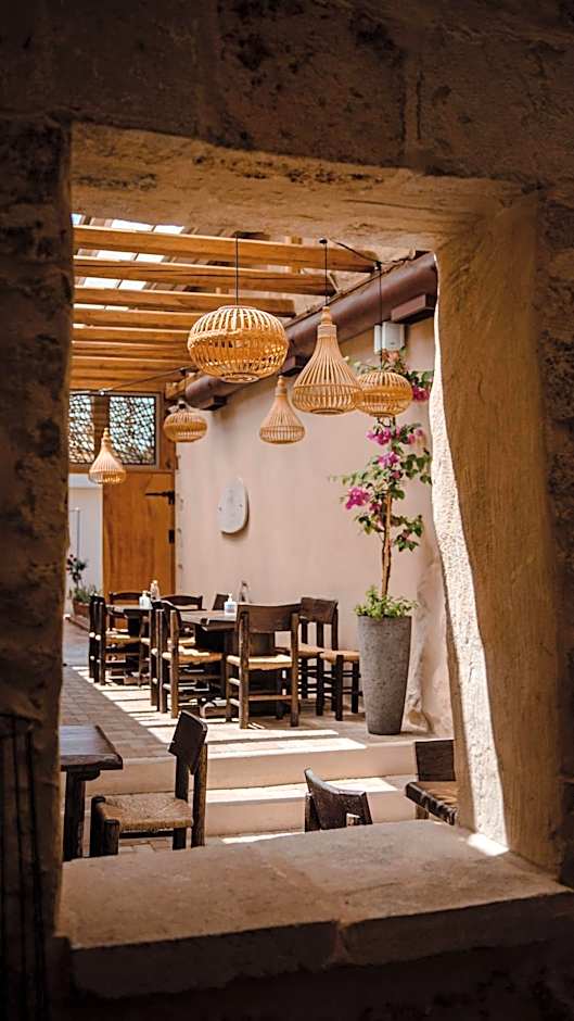 Manili Boutique Suites & Villas