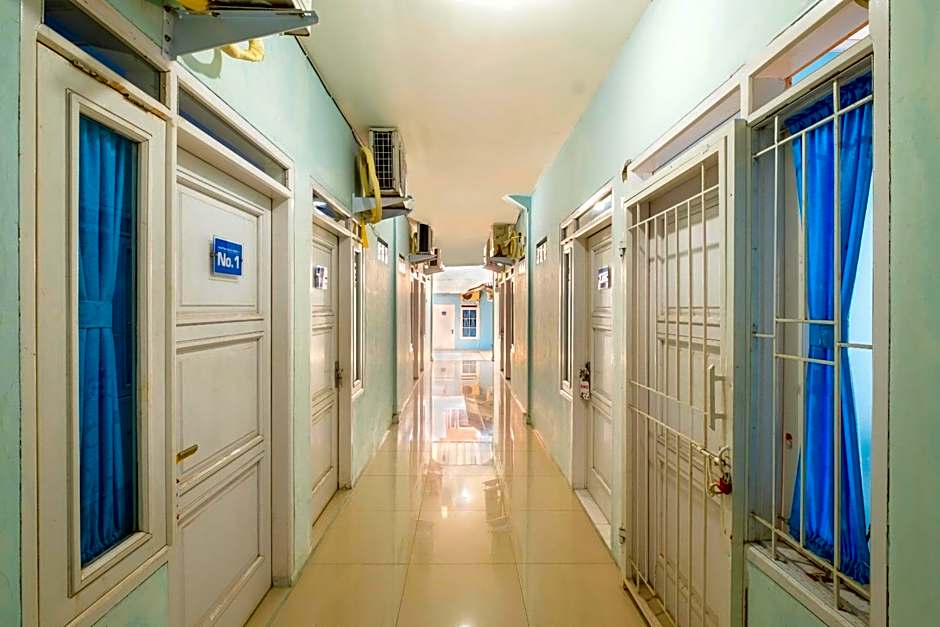 RedDoorz Syariah At Jl Pangeran Hidayatullah Cianjur