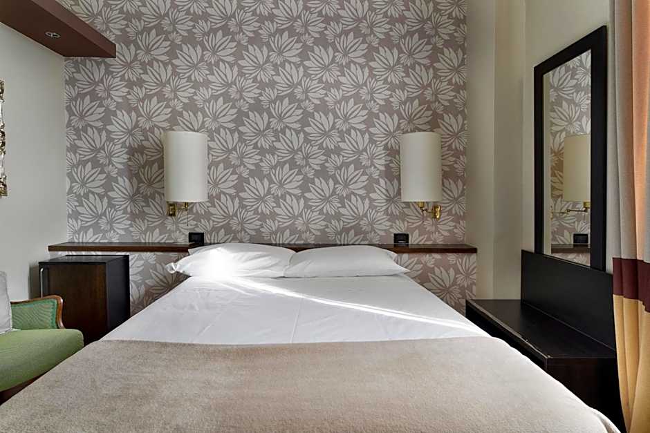 De La Pace- Sure Hotel Collection by Best Western