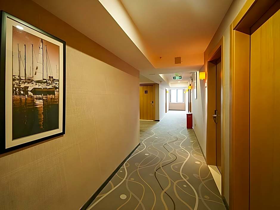 GreenTree Alliance Hotel Chongqing Jiefangbei Walking Street – Chungking (Chongqing)