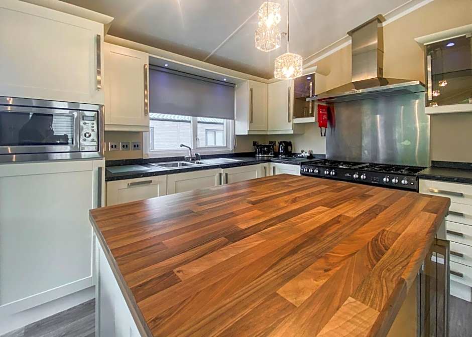 Ogwen Bank Caravan And Lodge Park