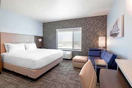 King Studio with Sofa Bed