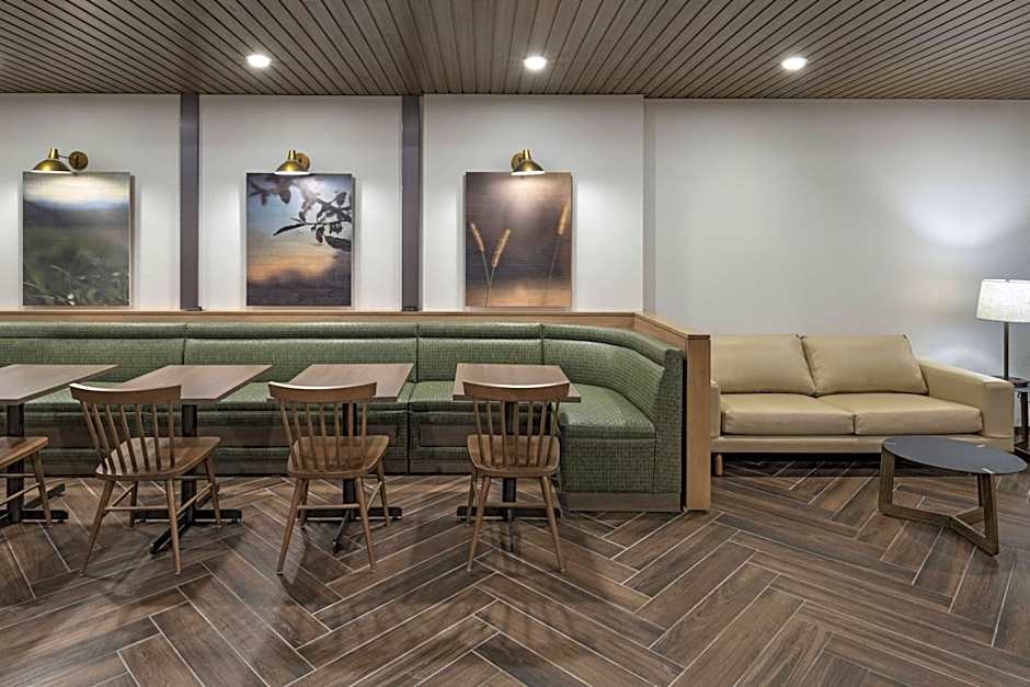 Fairfield Inn & Suites by Marriott St. Louis Downtown