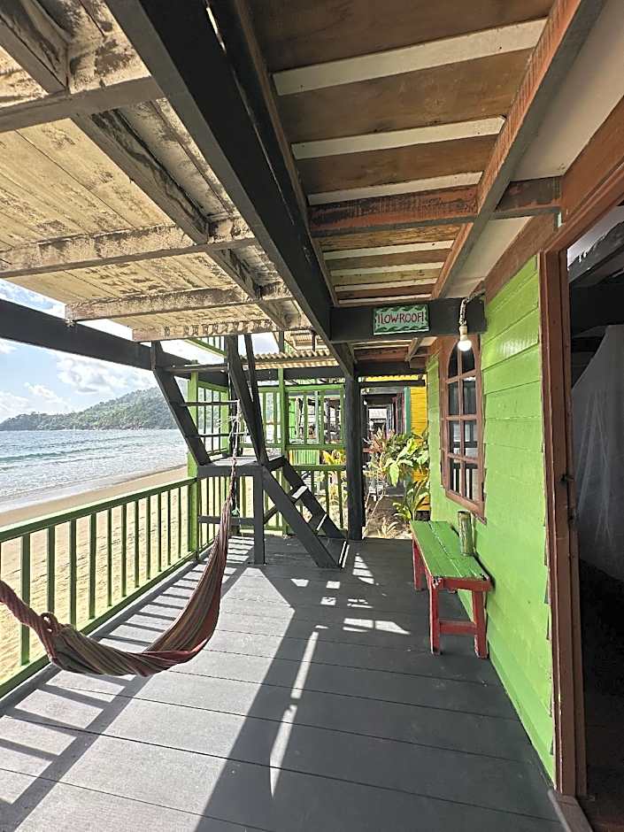 Photo 1 of 14 of Chalet, Beachfront