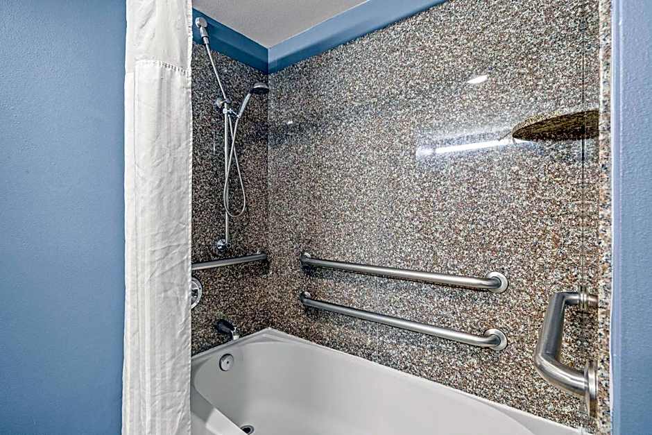 Quality Inn & Suites Tampa near Fairgrounds and Casino