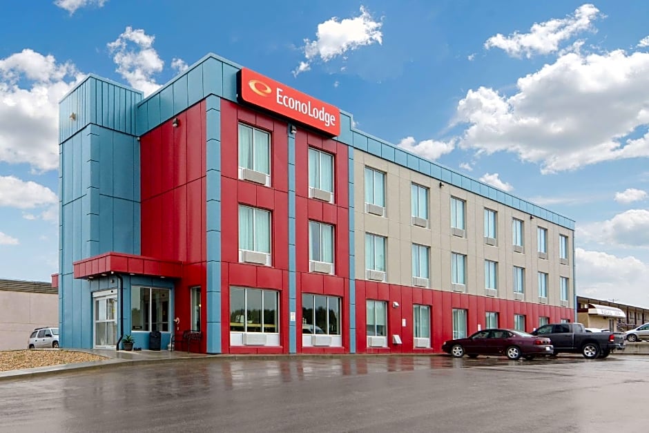 Photo 1 of 16 of Econo Lodge Fox Creek