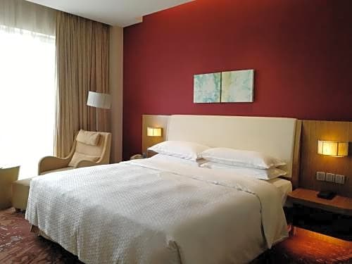 Four Points by Sheraton Tai'an