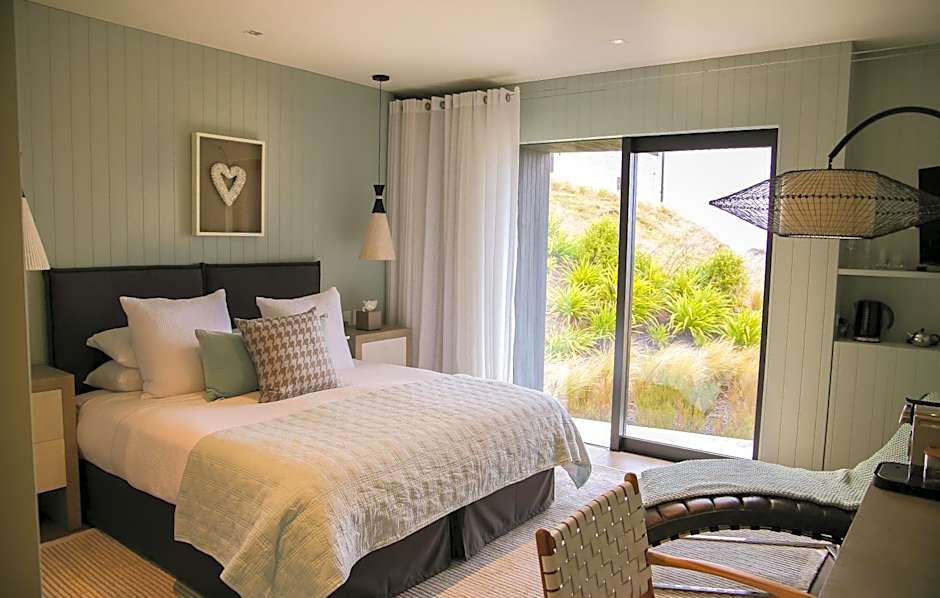 Kinloch Manor & Villas