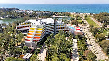 Megasaray Resort Side