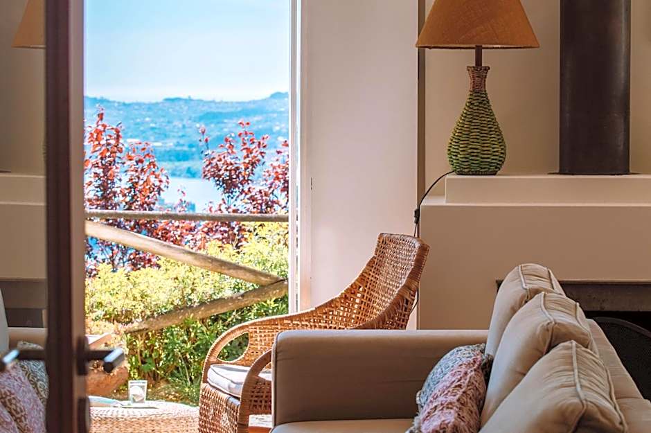 Just like Home - Number 8 em Quinta das Mineirinhas