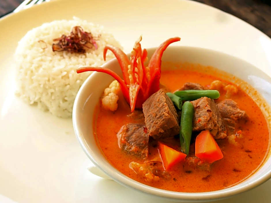 Jeeva Beloam Beach Camp