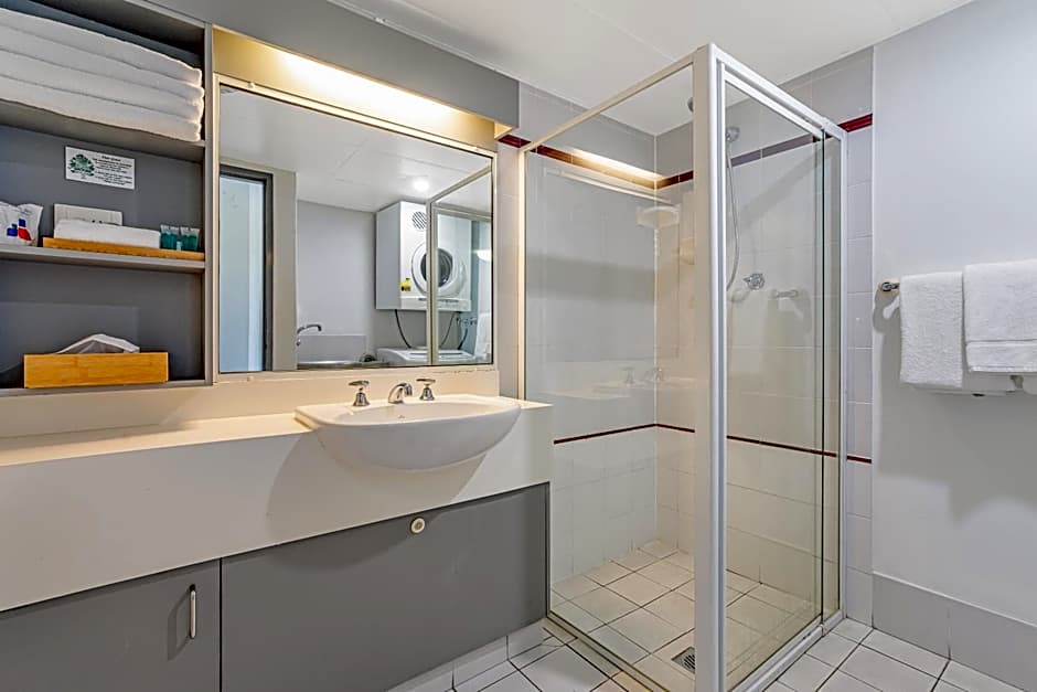 Nelson Towers Motel & Apartments