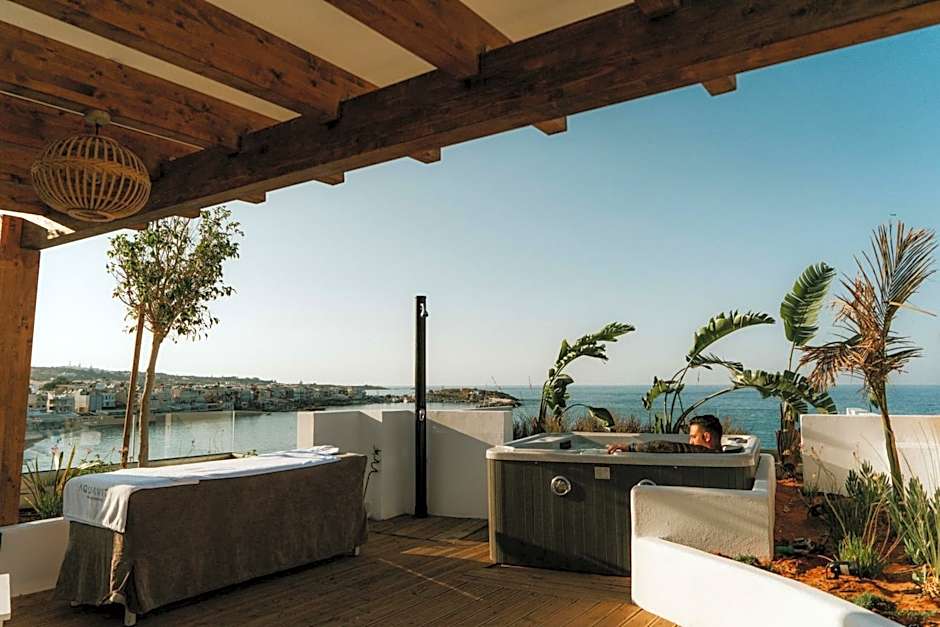 Kahlua Hotel & Suites