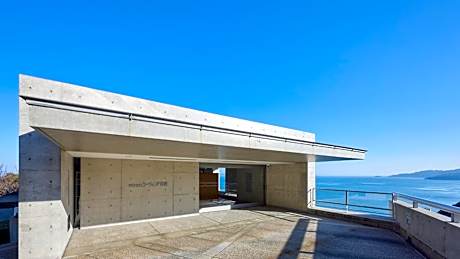 TOTO Seawind Awaji