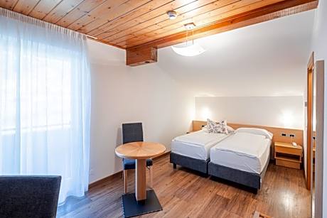 Classic Double or Twin Room with Spa Access