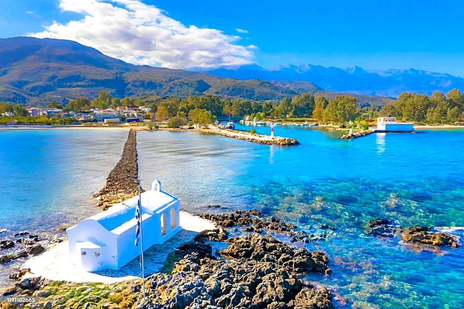 Island Villa Heated Pool