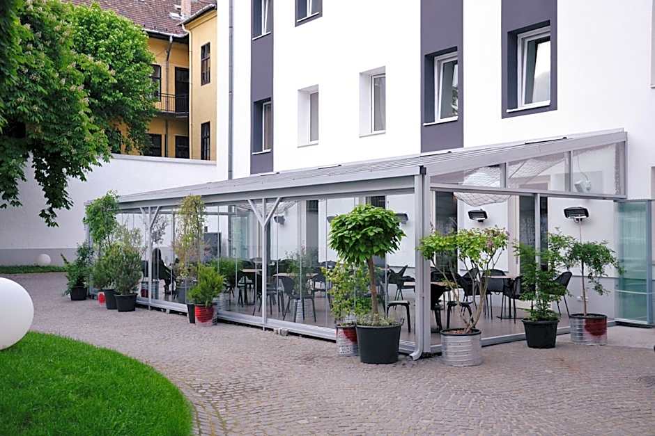 Maverick Budapest Soho