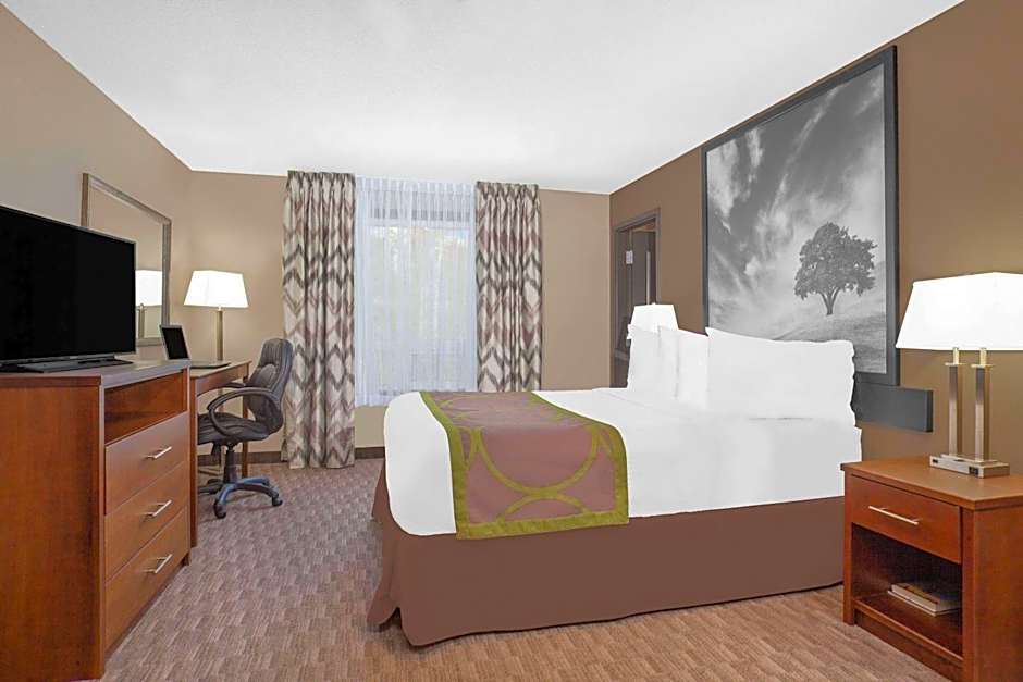 Super 8 by Wyndham Athabasca AB