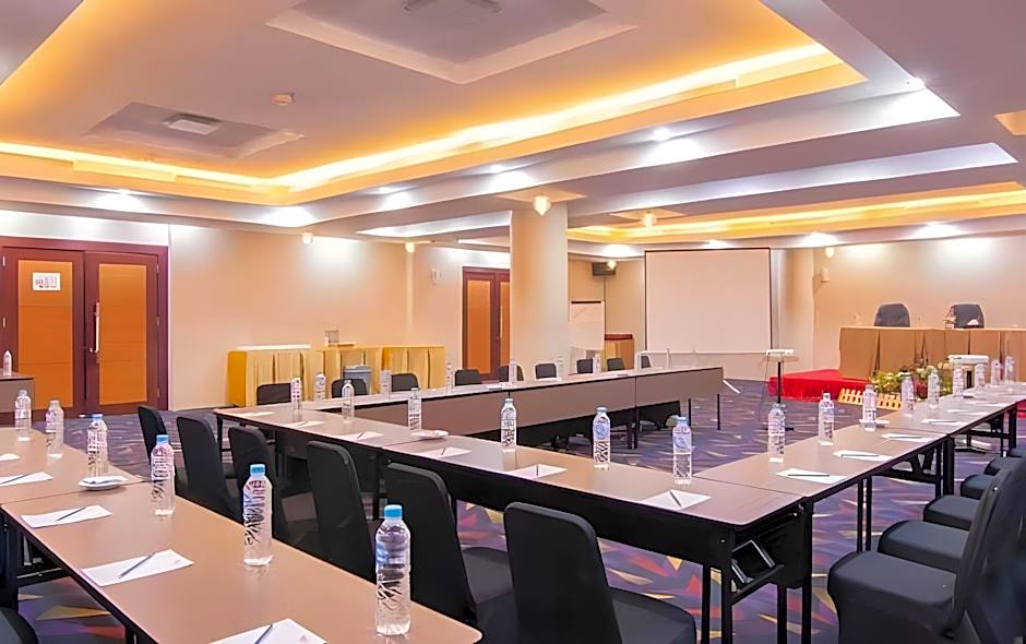 Rocky Plaza Hotel Padang