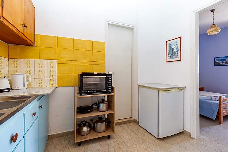 Alexandros Studios by Estia