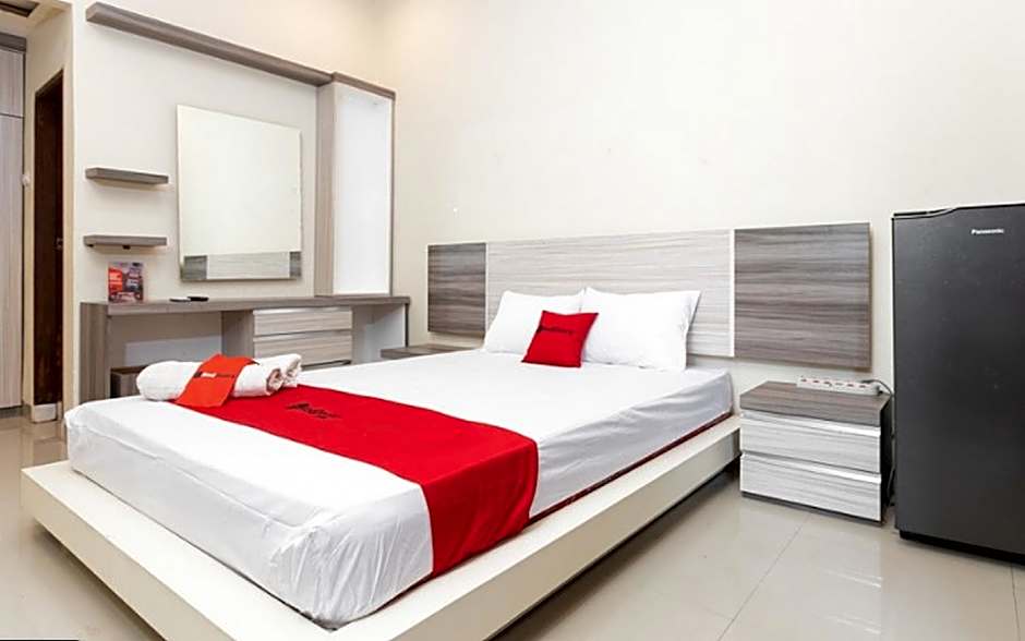 RedDoorz Syariah @ Batua Raya