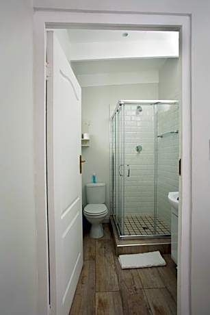 Deluxe Double Room with Shower