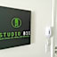 Studio 811