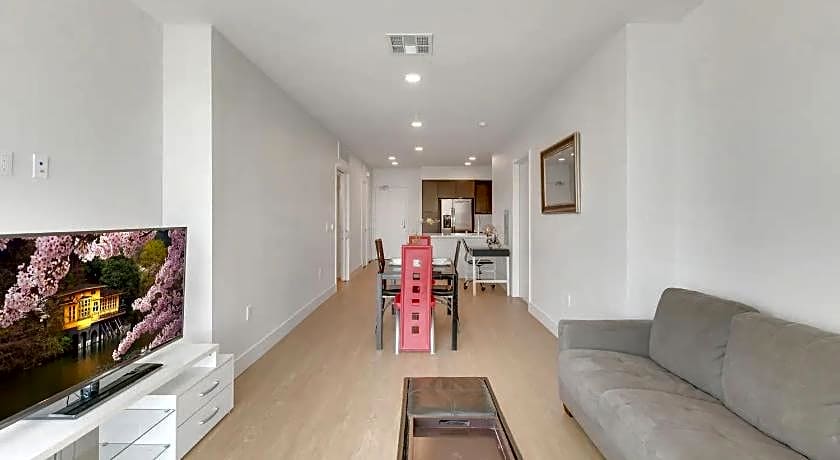 SuitesRUs Apart Hotel near Dodgers Stadium